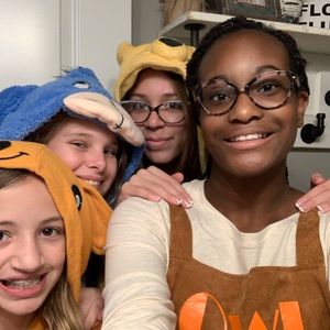 Meet your Posher, Cambrey